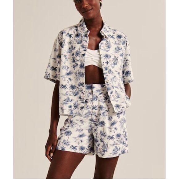 ⭕️ Abercrombie & Fitch Matching Set Blue Palms Small Shirt Shorts